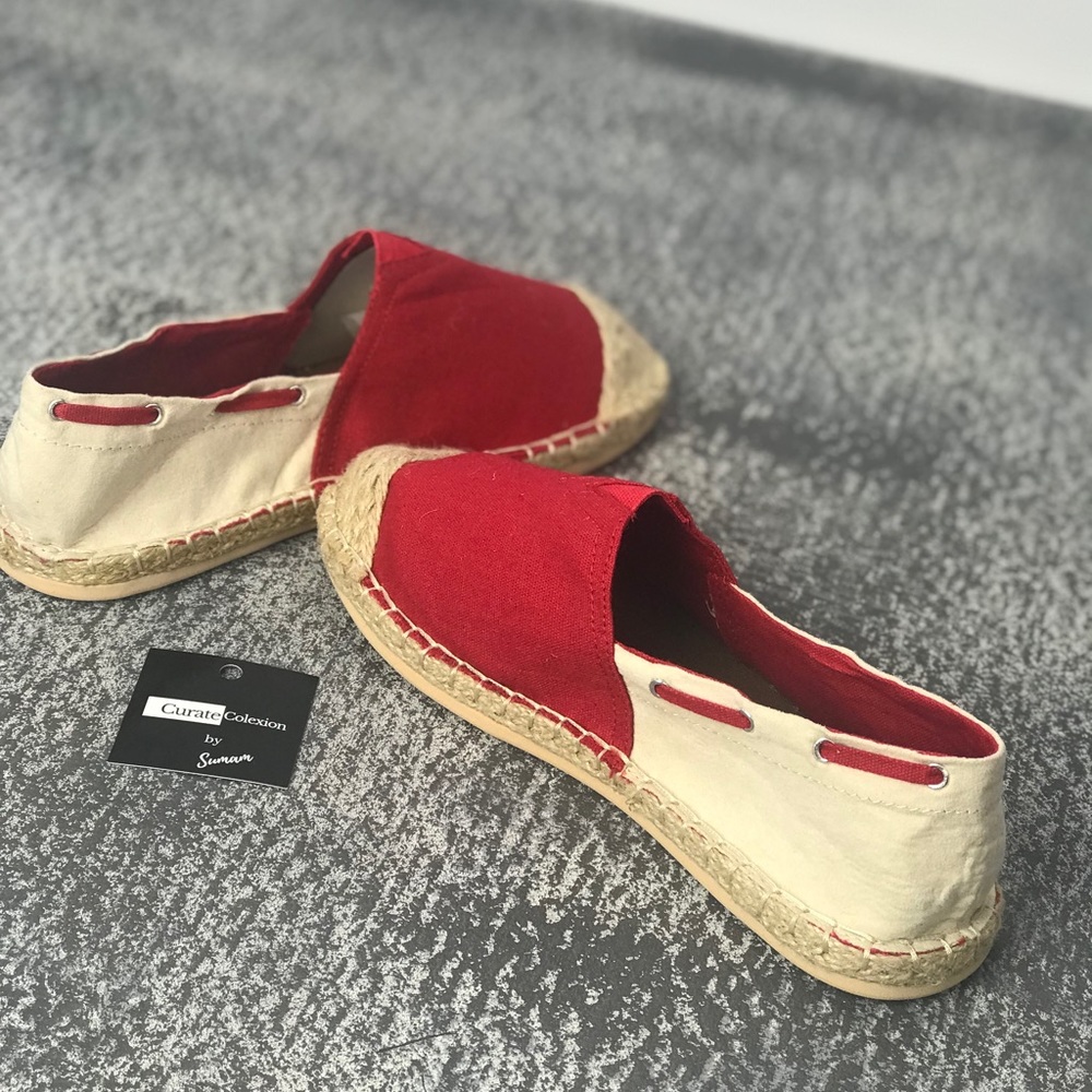 💥SALE💥 Red and Cream Espadrille Flats - Picture 4 of 8